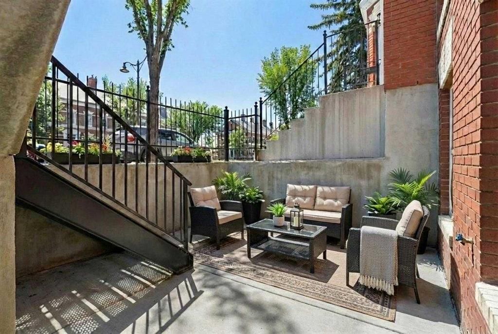25 Promenade Way SE, Calgary — photo 3 of 42