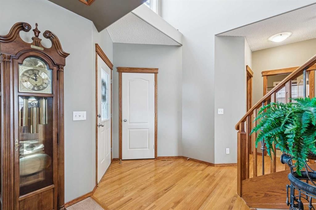 63 Evergreen Heights SW, Calgary — photo 2 of 50