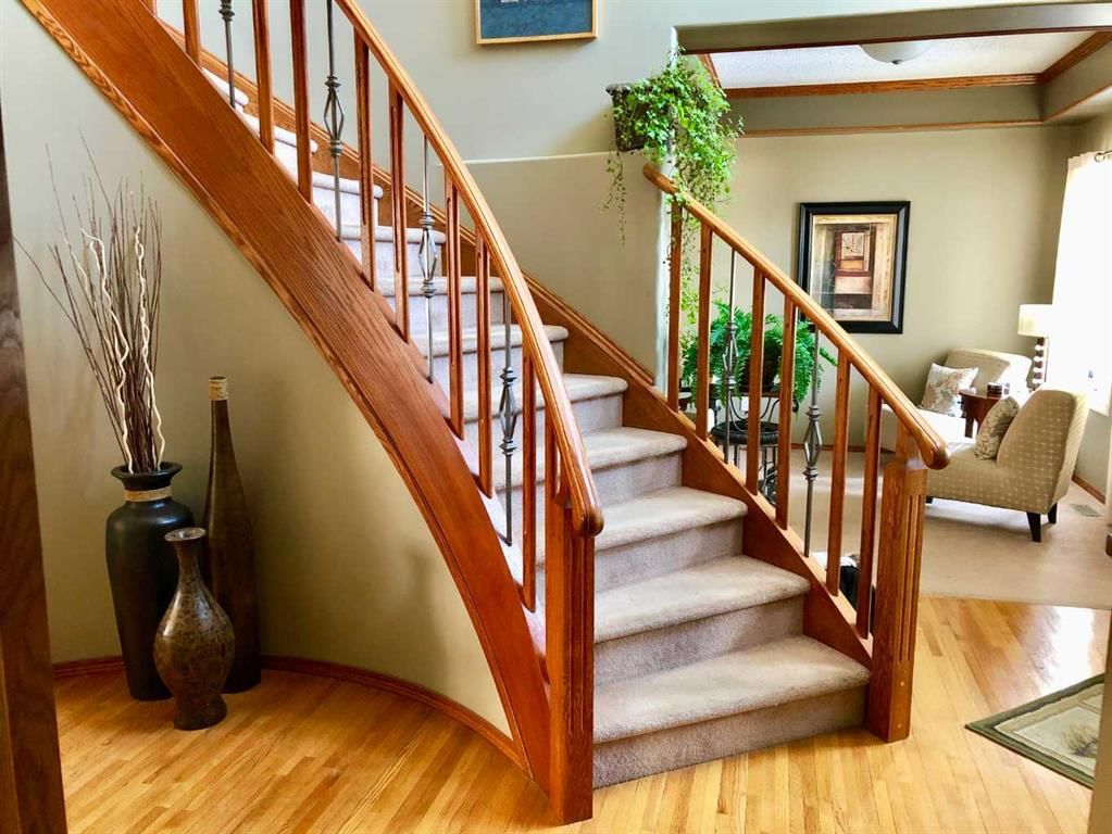 63 Evergreen Heights SW, Calgary — photo 4 of 50