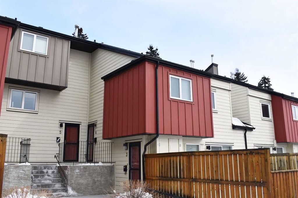 4, 4740 Dalton Drive NW, Calgary — main listing photo