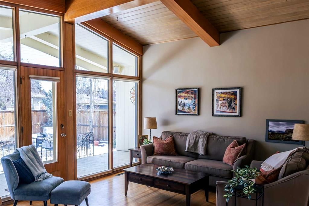 80 Westover Drive SW, Calgary — photo 4 of 31