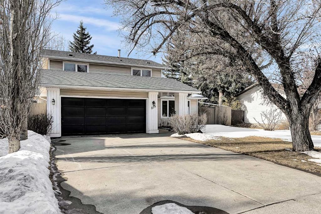 815 Woodpark Way SW, Calgary — photo 2 of 50