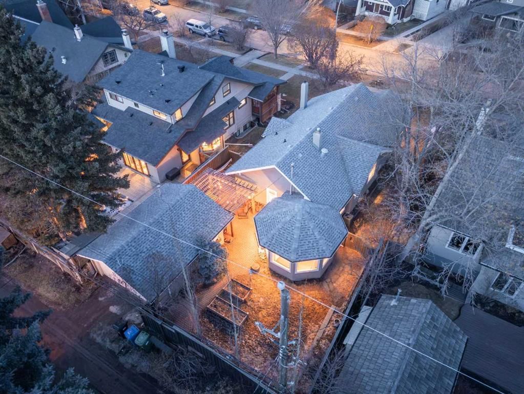 1431 Shelbourne Street SW, Calgary — photo 2 of 50