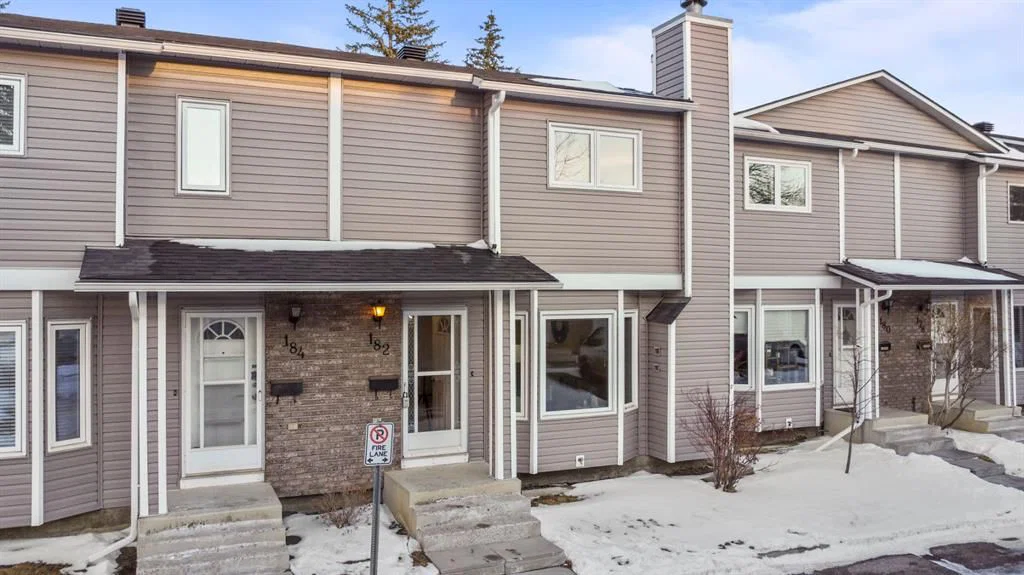 182 Riverglen Park SE, Calgary — photo 2 of 32