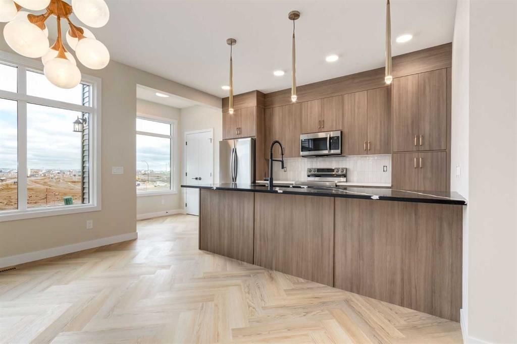 128 Heartwood Lane SE, Calgary — main listing photo