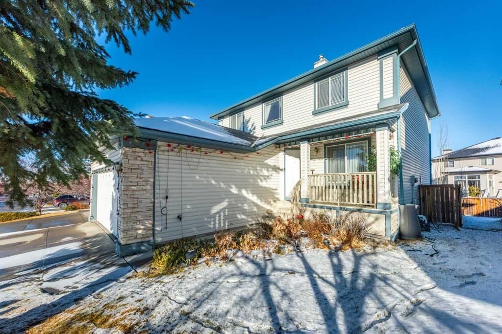 26 Citadel Crest Link NW, Calgary — photo 2 of 40