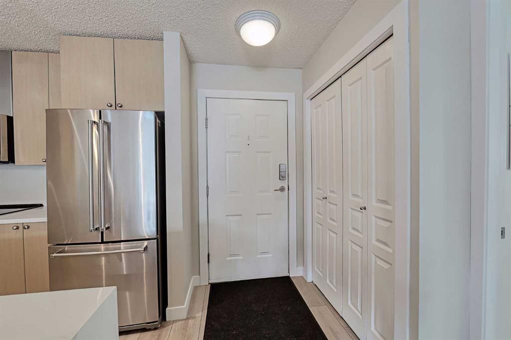 219, 25 Richard Place SW, Calgary — photo 3 of 34