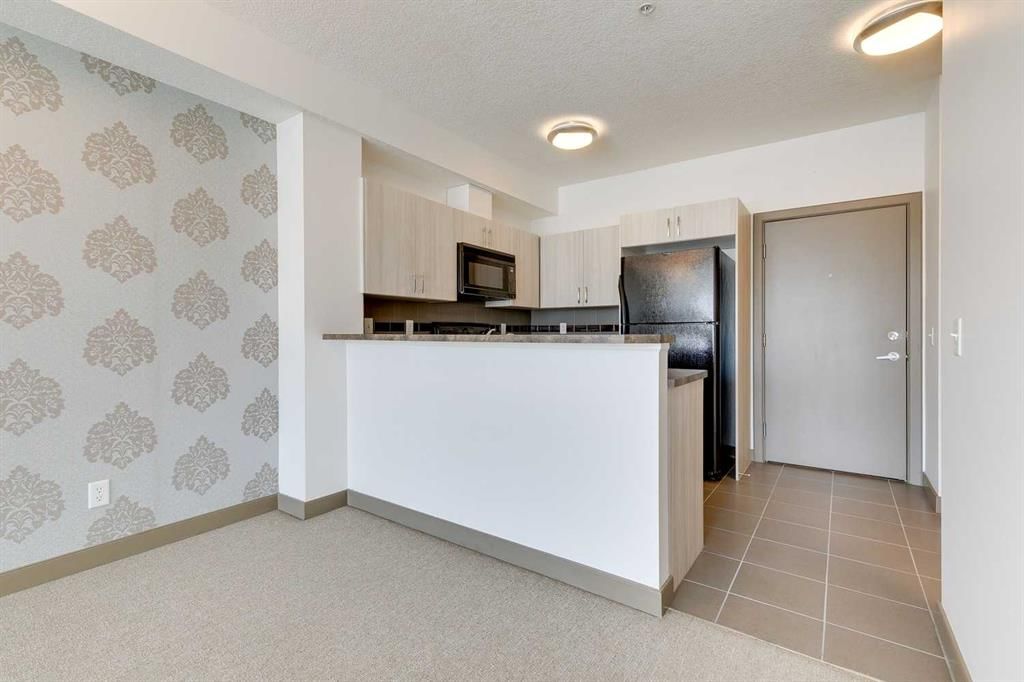 210, 2420 34 Avenue SW, Calgary — photo 5 of 19