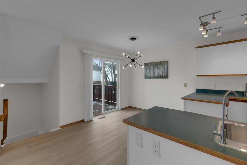 9473 Hidden Valley Drive NW, Calgary — photo 5 of 30