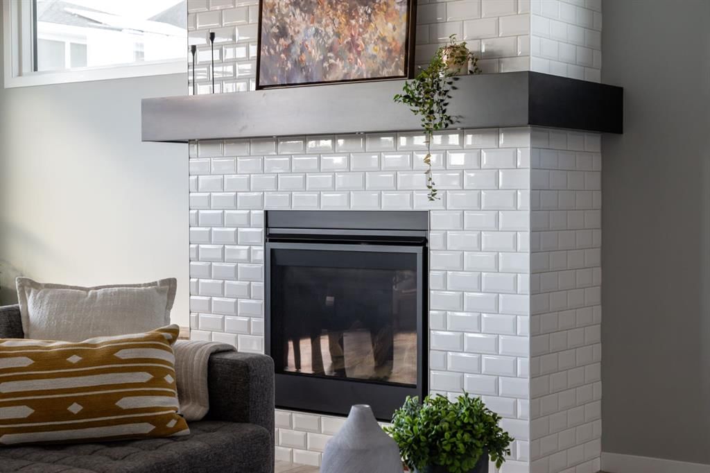 21 West Grove Mews SW, Calgary — photo 4 of 50