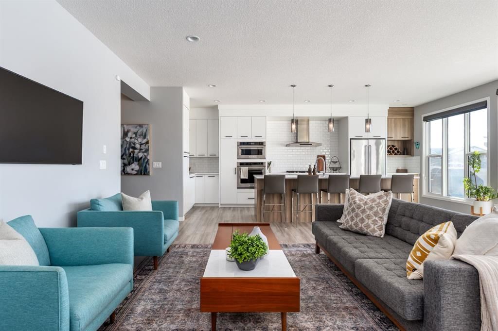 21 West Grove Mews SW, Calgary — photo 5 of 50