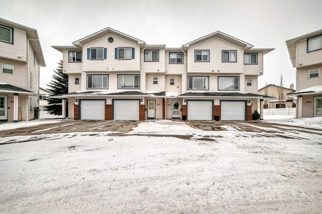 246 Rocky Ridge Court NW, Calgary — photo 2 of 40