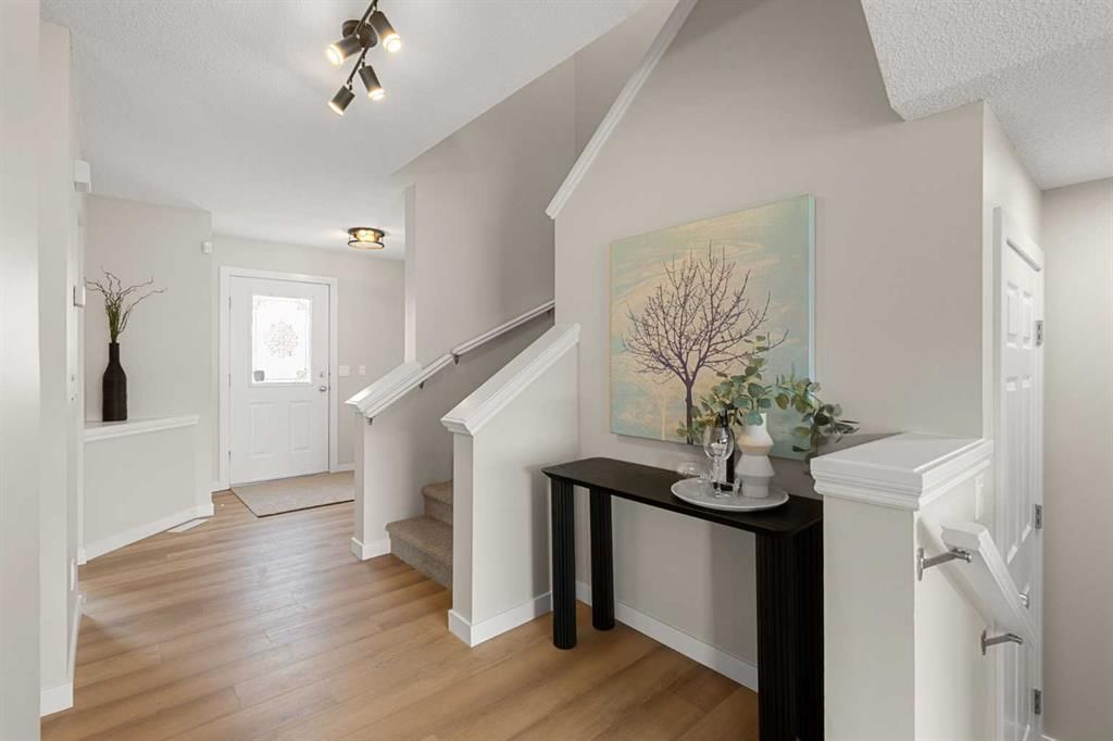 187 Elgin Way SE, Calgary — photo 2 of 42