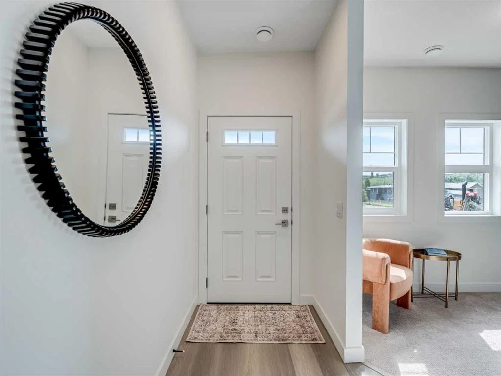 2221 81st Street SW, Calgary — photo 5 of 25