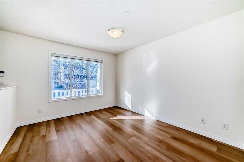 10 Bridlecrest Manor SW, Calgary — photo 5 of 48