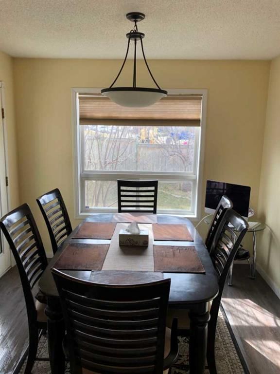 9436 Hidden Valley Drive NW, Calgary — photo 5 of 19