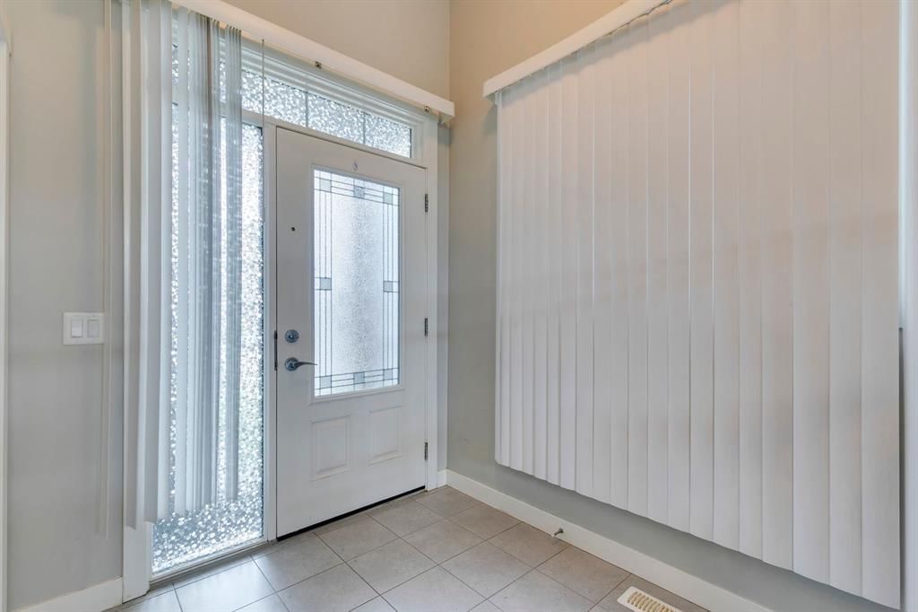 228 Sage Bluff Drive NW, Calgary — photo 4 of 50