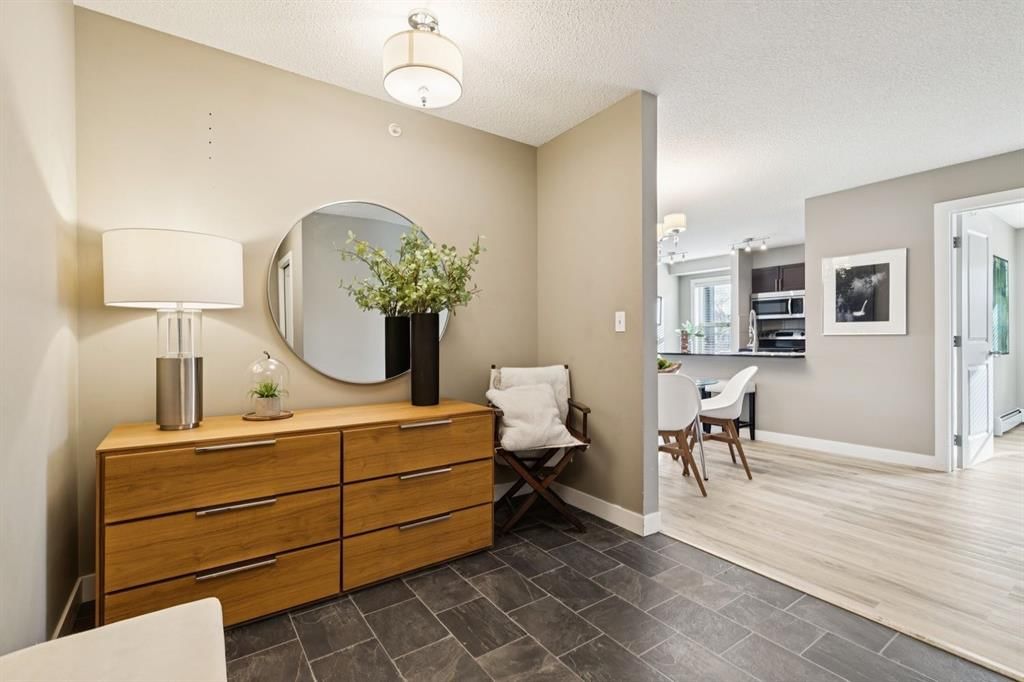 1414, 1317 27 Street SE, Calgary — photo 3 of 35