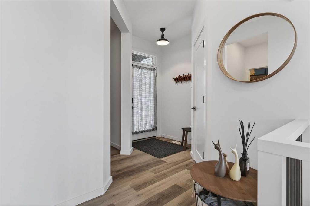 162 Belmont Crescent SW, Calgary — photo 3 of 42