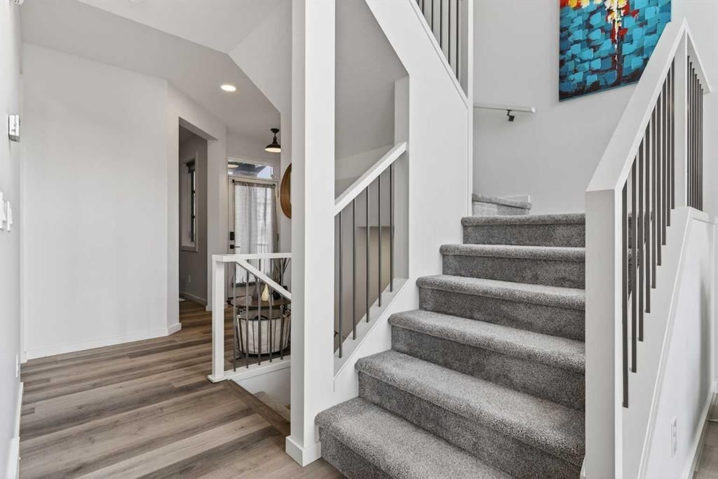 162 Belmont Crescent SW, Calgary — photo 5 of 42