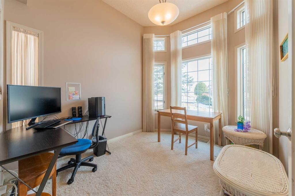 159 Sierra Morena Terrace SW, Calgary — photo 3 of 44