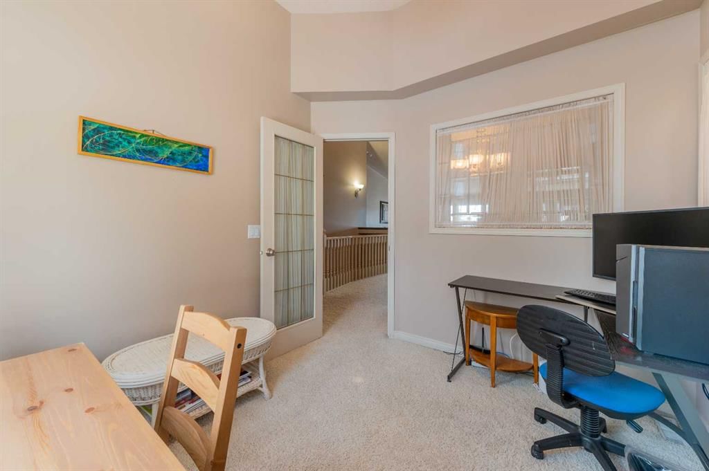 159 Sierra Morena Terrace SW, Calgary — photo 4 of 44