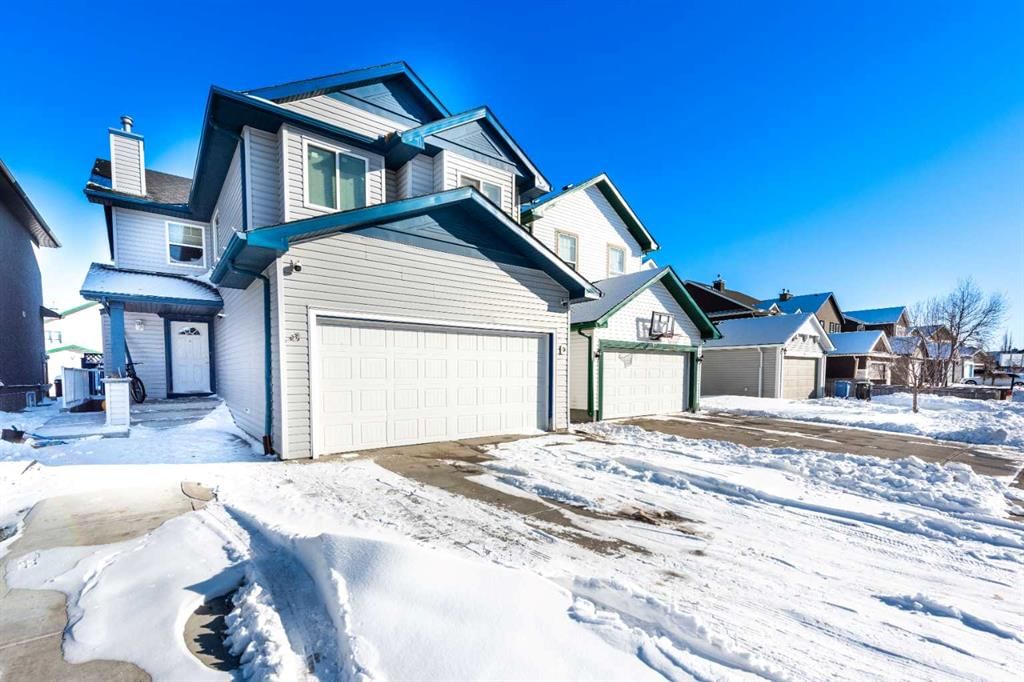 33 Martha's Meadow Place NE, Calgary — photo 2 of 50