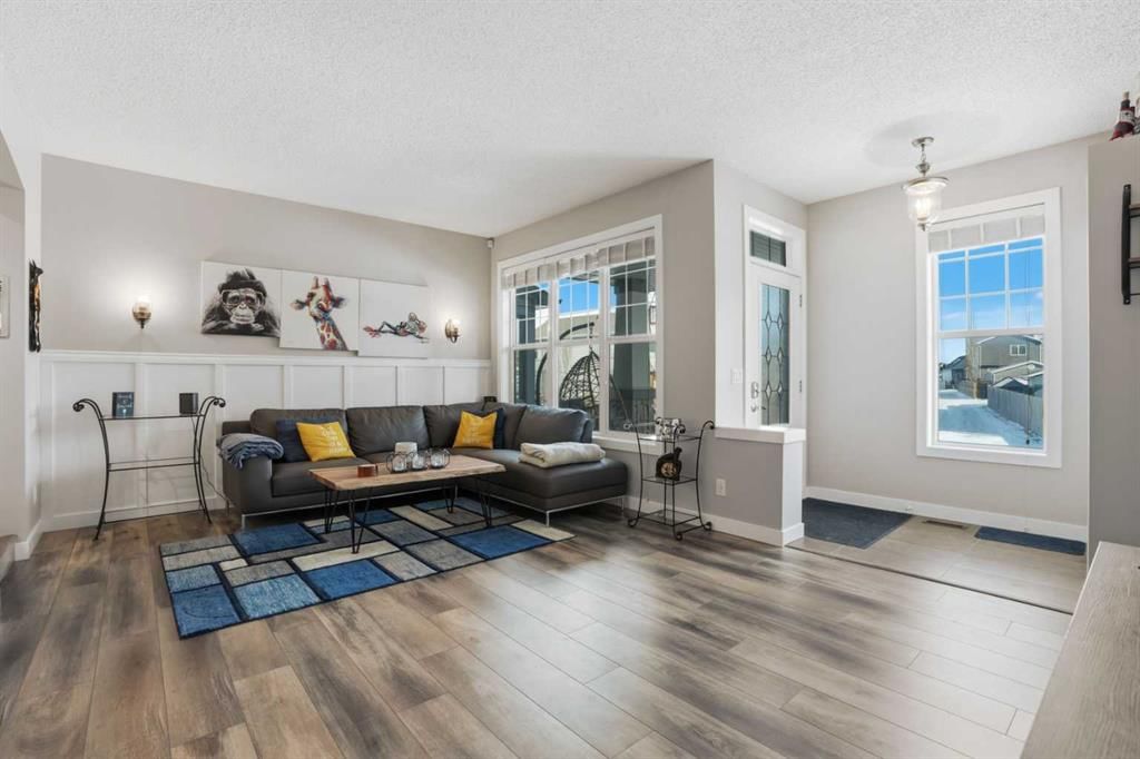 1142 New Brighton Park, Calgary — photo 4 of 21