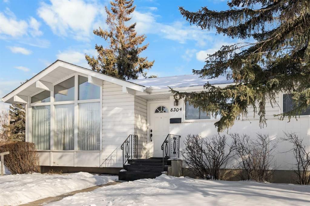 8304 11 Street SW, Calgary — photo 2 of 25