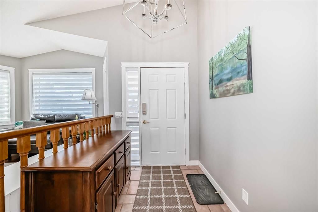 76 Riverside Way SE, Calgary — photo 2 of 40