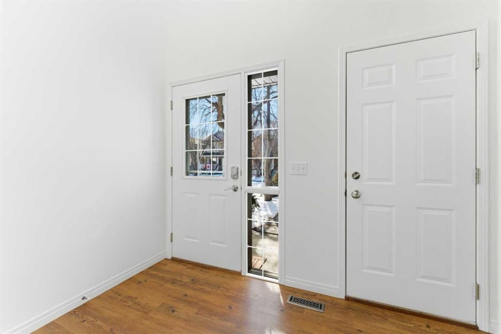 84 Mt Apex Green SE, Calgary — photo 5 of 45