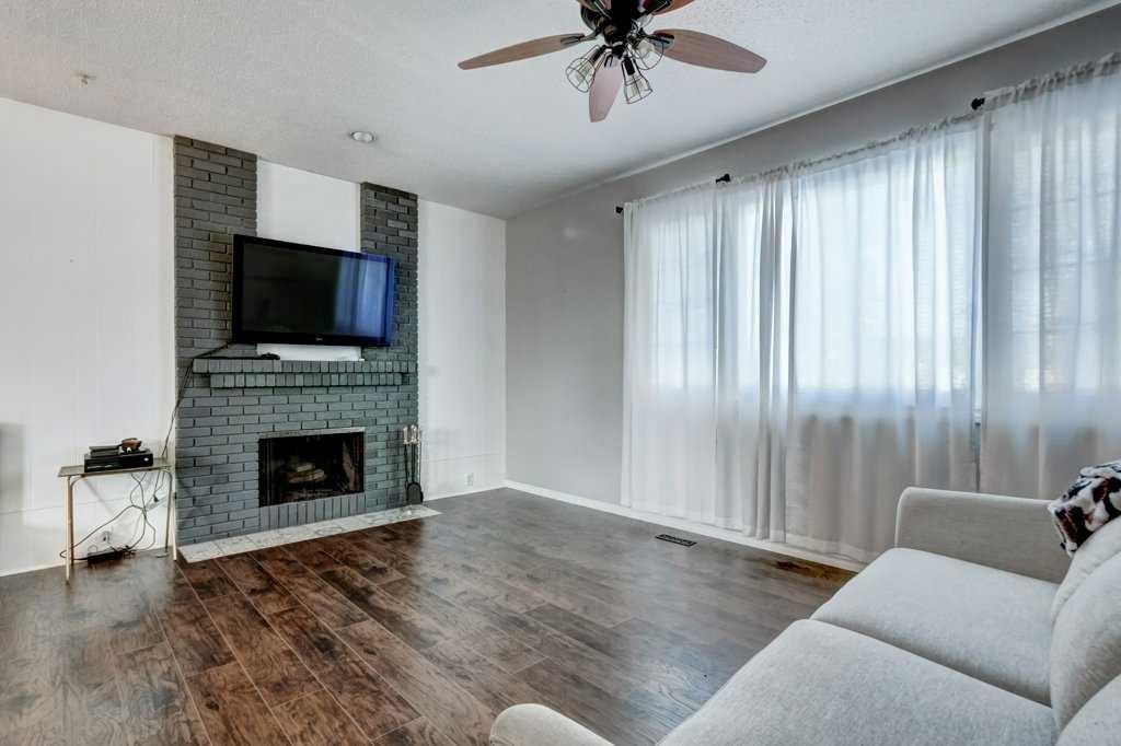 35 Penworth Place SE, Calgary — photo 5 of 30