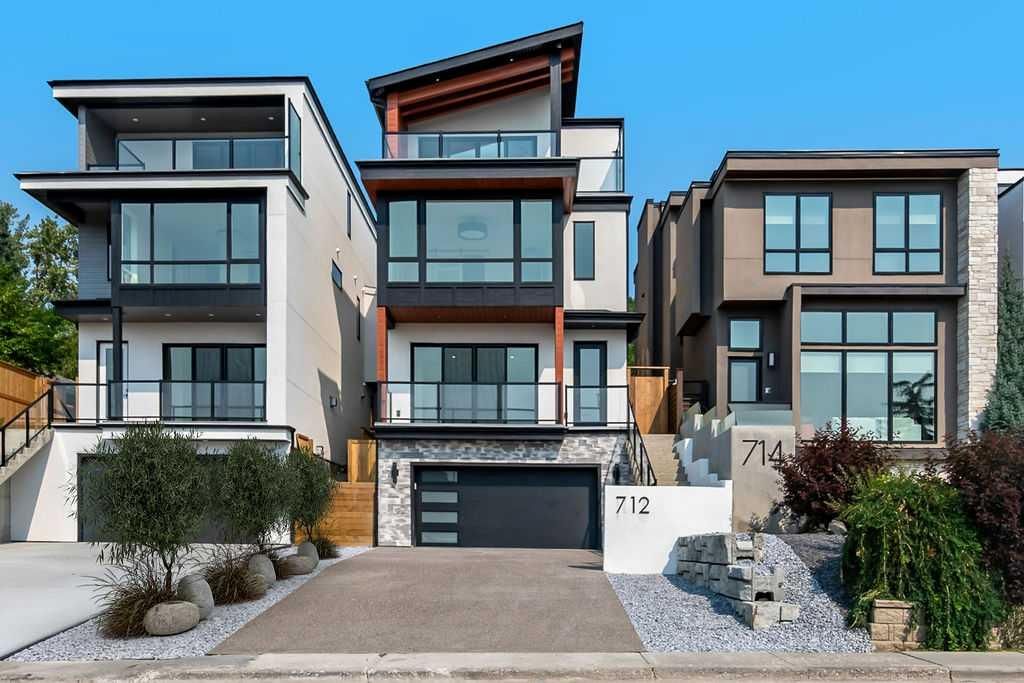 712 Bridge Crescent NE, Calgary — main listing photo