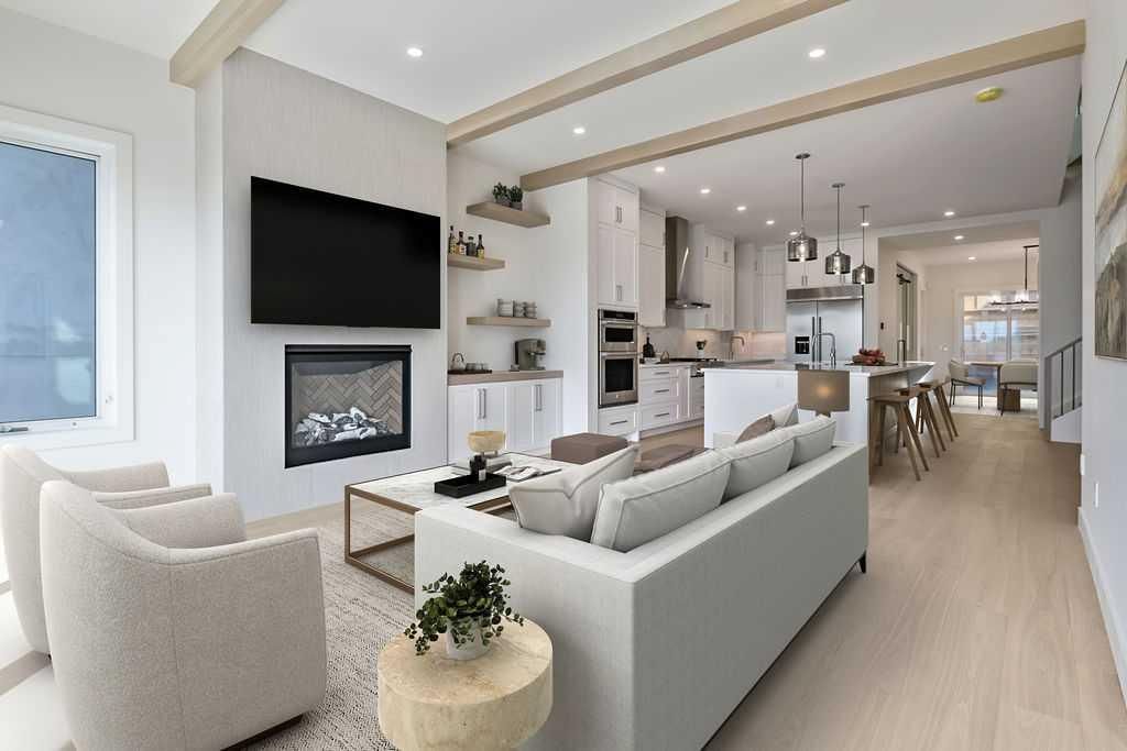712 Bridge Crescent NE, Calgary — photo 4 of 46