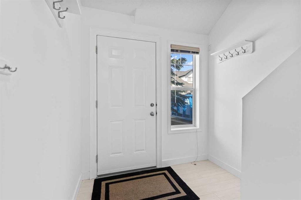 85 Panatella Villas NW, Calgary — photo 3 of 30