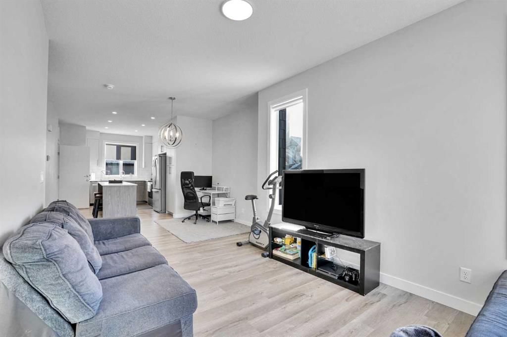109 Homestead Boulevard NE, Calgary — photo 4 of 50