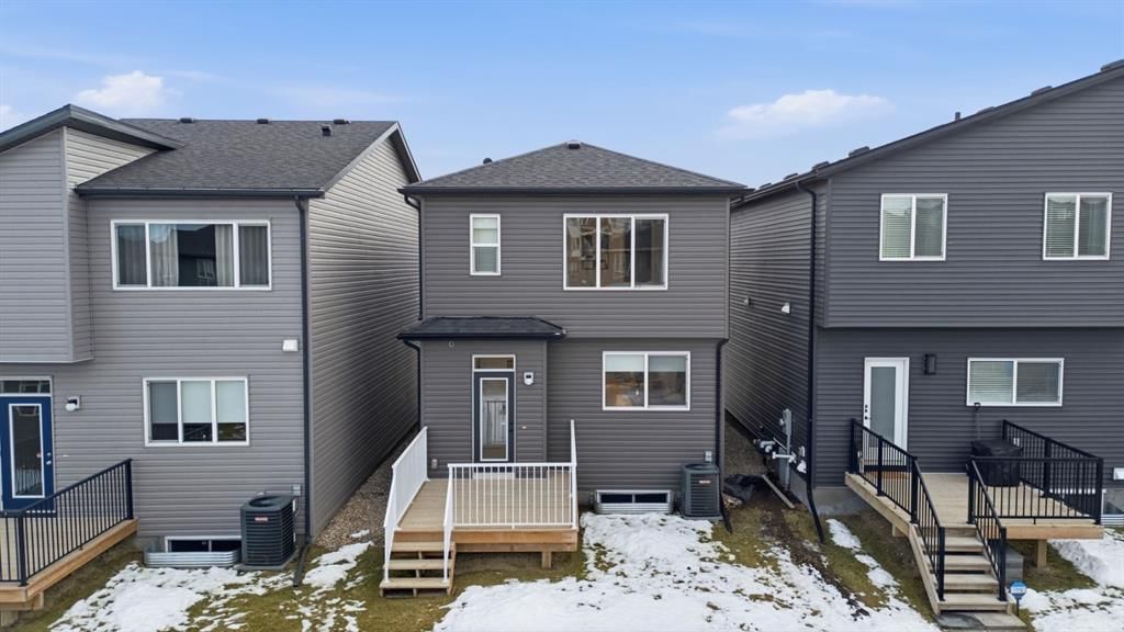 114 Wolf Creek Rise SE, Calgary — photo 5 of 41