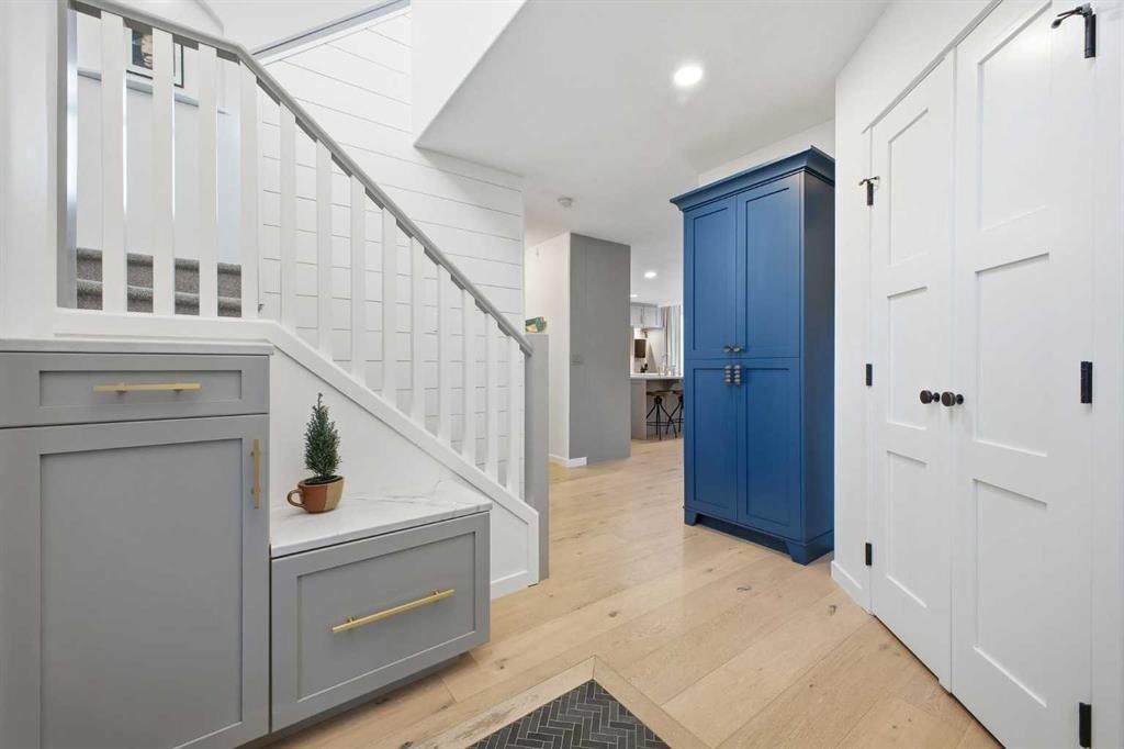 153 Cougarstone Common SW, Calgary — photo 3 of 50