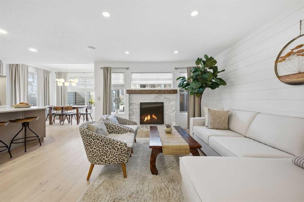 153 Cougarstone Common SW, Calgary — photo 5 of 50