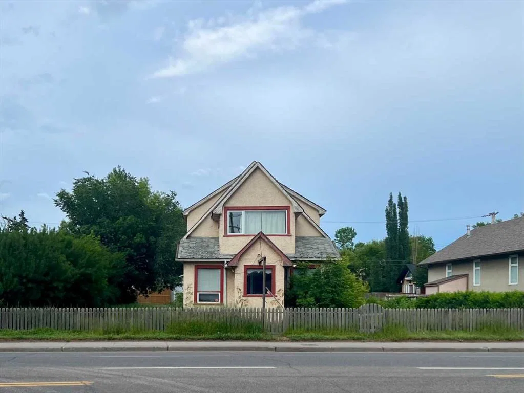 1312 Edmonton Trail NE, Calgary — main listing photo
