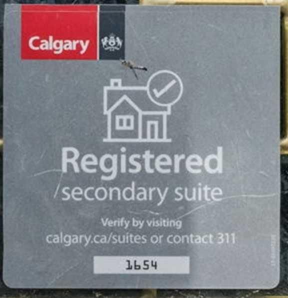 2001 46 Street SE, Calgary — photo 2 of 43