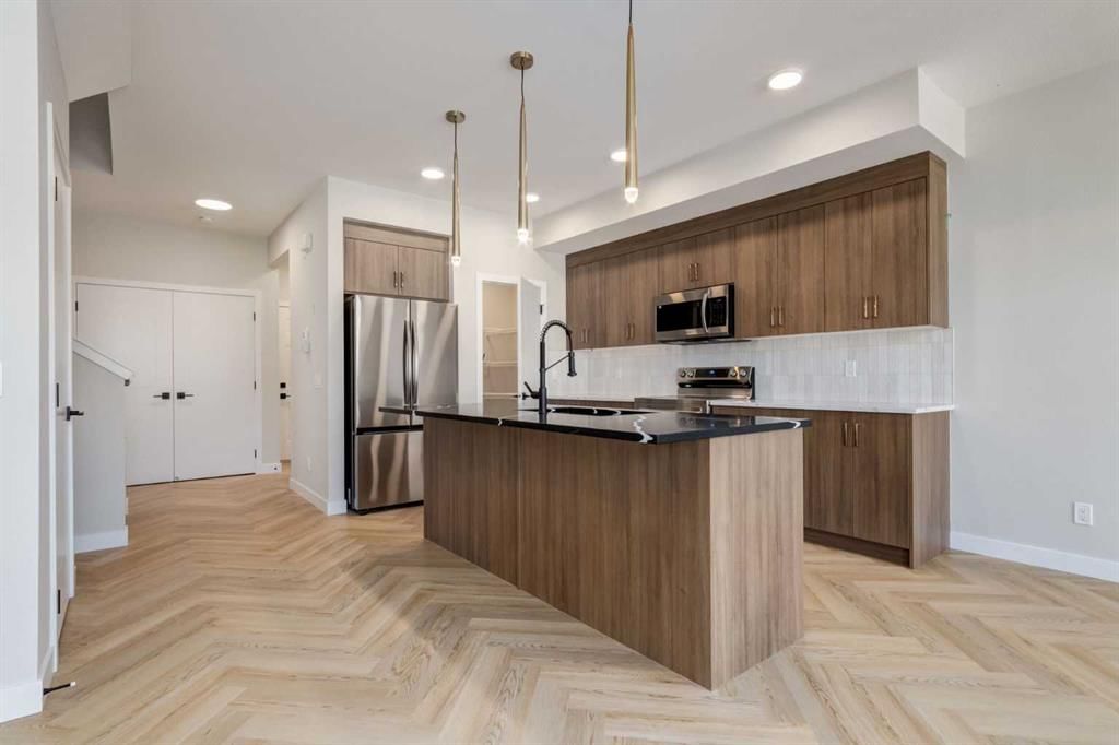 349 Heartwood Park SE, Calgary — main listing photo