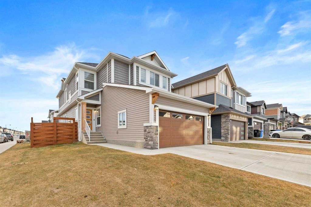7 Homestead Circle NE, Calgary — photo 2 of 35