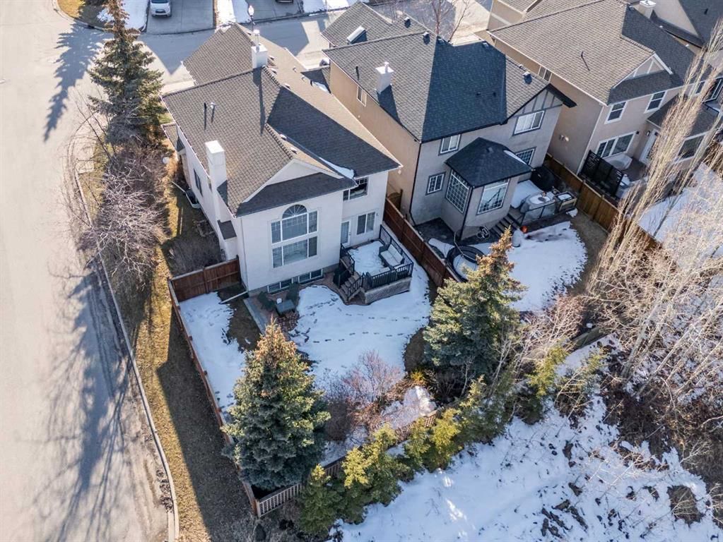 2 Wentworth Crescent SW, Calgary — photo 2 of 42