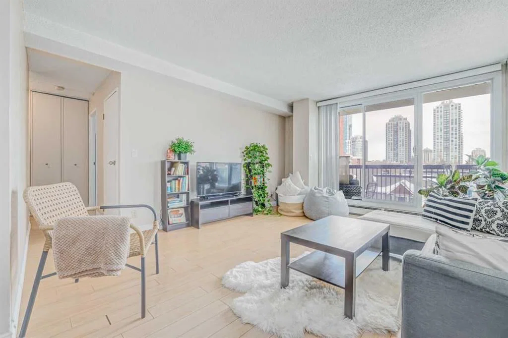 501, 1107 15 Avenue SW, Calgary — main listing photo