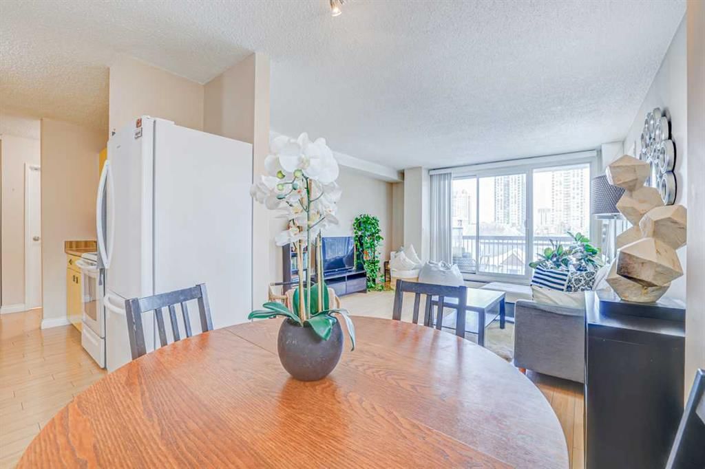 501, 1107 15 Avenue SW, Calgary — photo 5 of 25