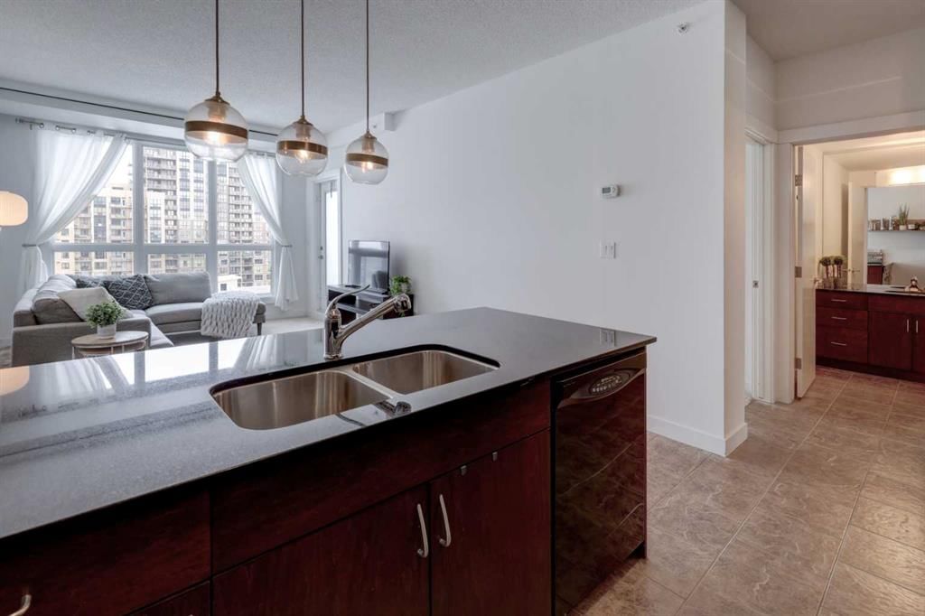 1303, 8880 Horton Road SW, Calgary — photo 4 of 20