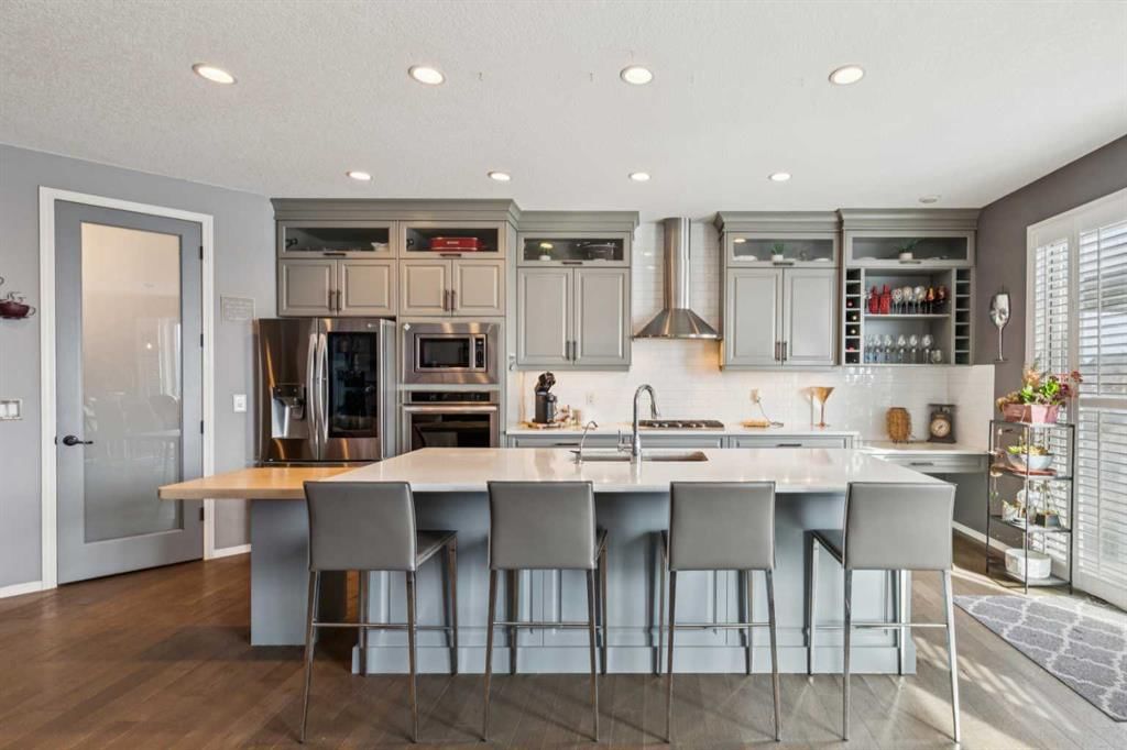 223 Cranarch Terrace SE, Calgary — photo 4 of 44