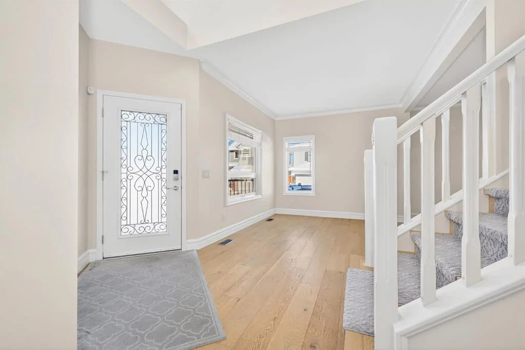 47 Rockywood Park NW, Calgary — photo 3 of 47