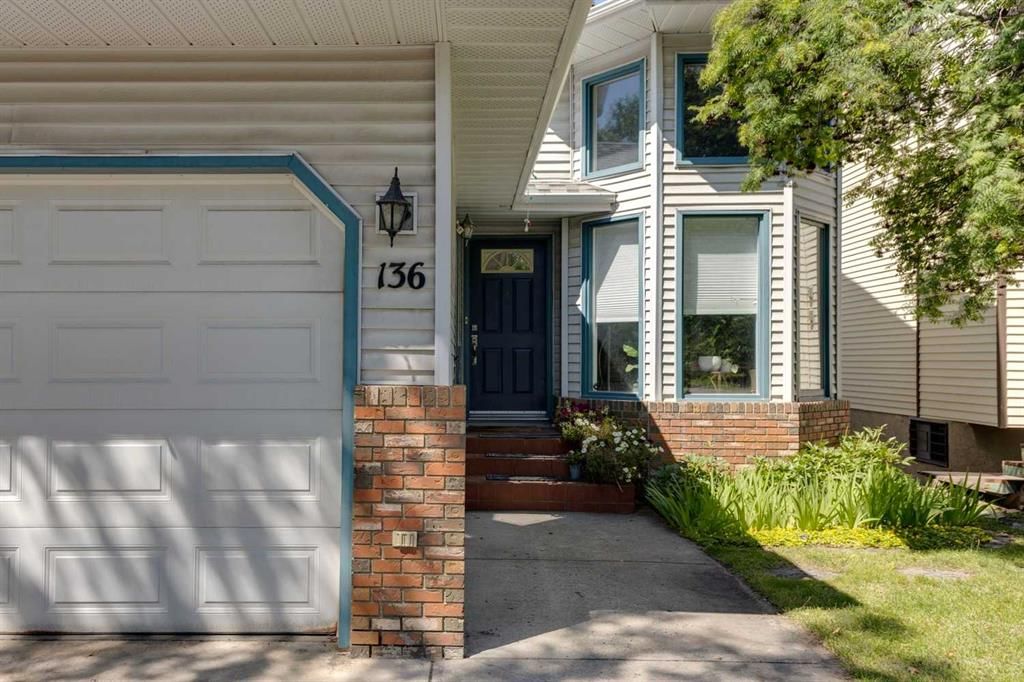 136 Scenic Acres Drive NW, Calgary — photo 3 of 49